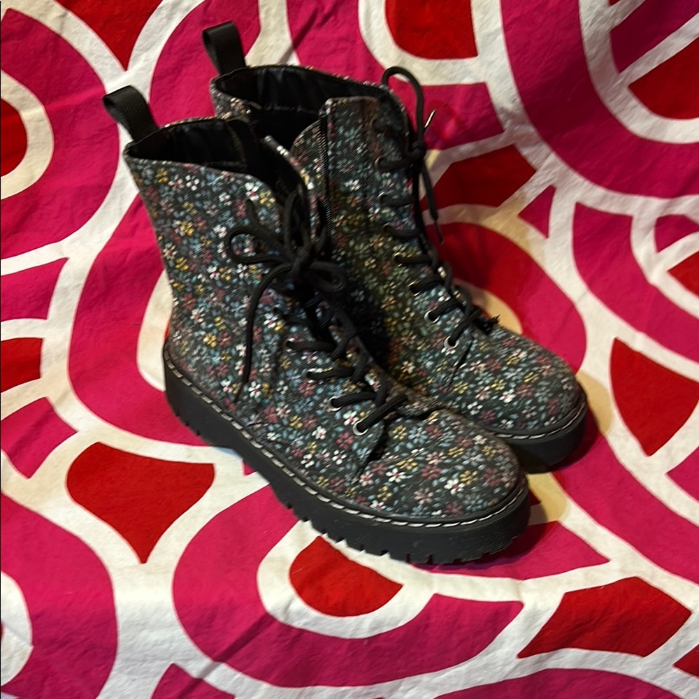 Floral side zip with laces for custom fit combat boots women's size 8